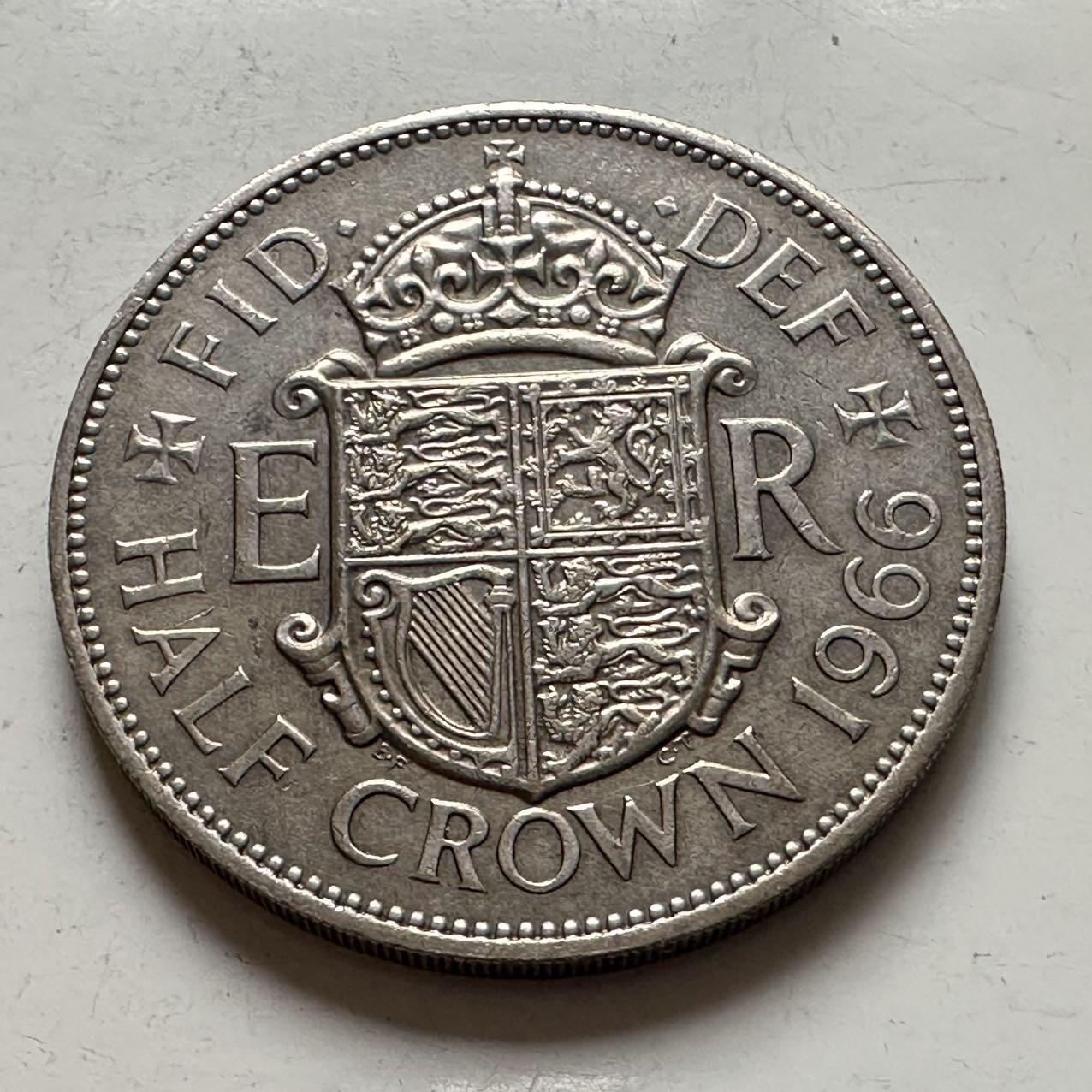 🌹外币初藏🌹🐯2025年第141场  每周二四六晚8️⃣点 接代拍 英国1966年半克朗 a