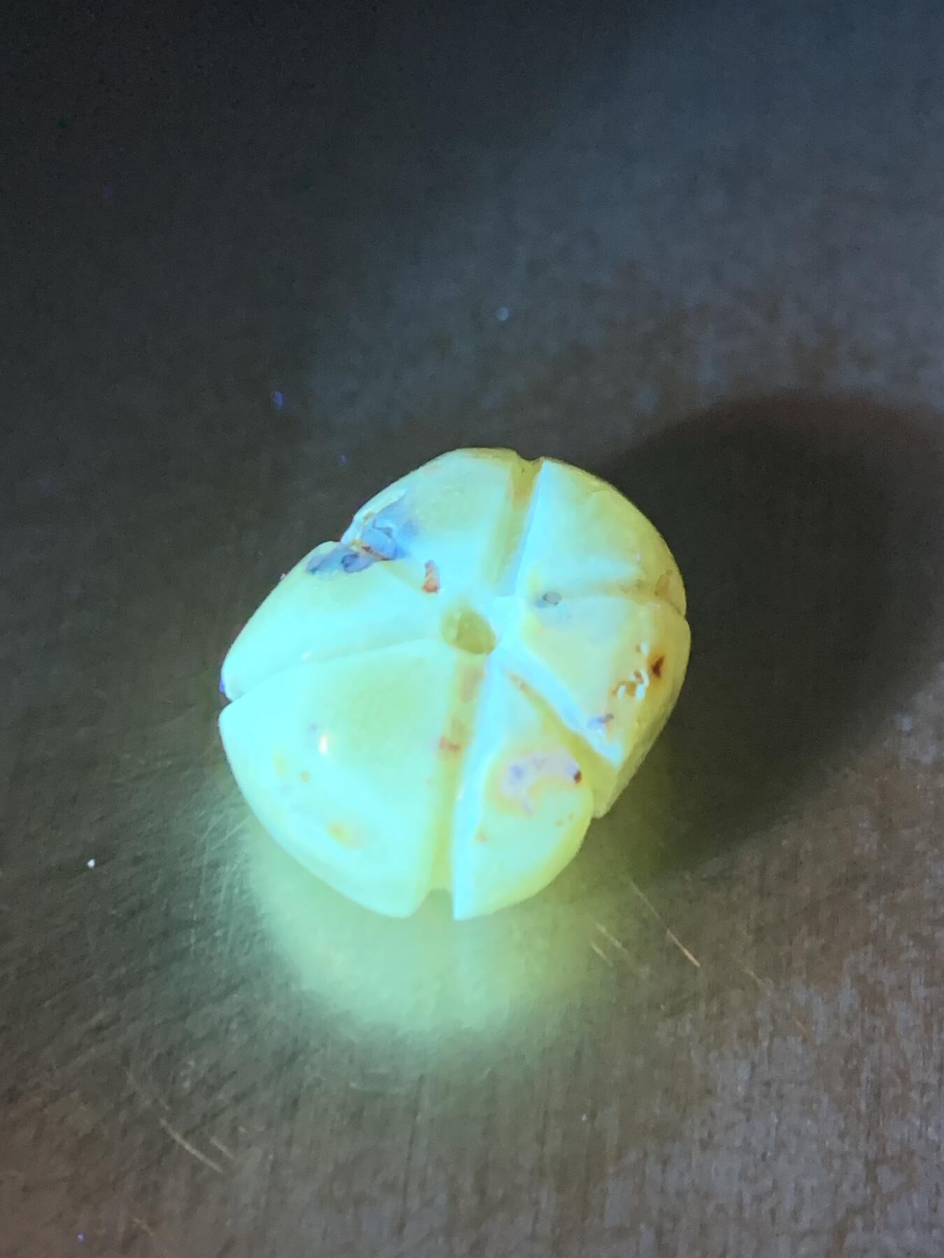 天然通货乌克兰原矿蜜蜡瓜珠一颗！