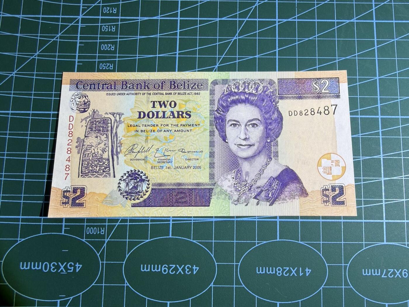 【炜奕收藏】，第五十三期 2005年伯利兹2元，UNC品相