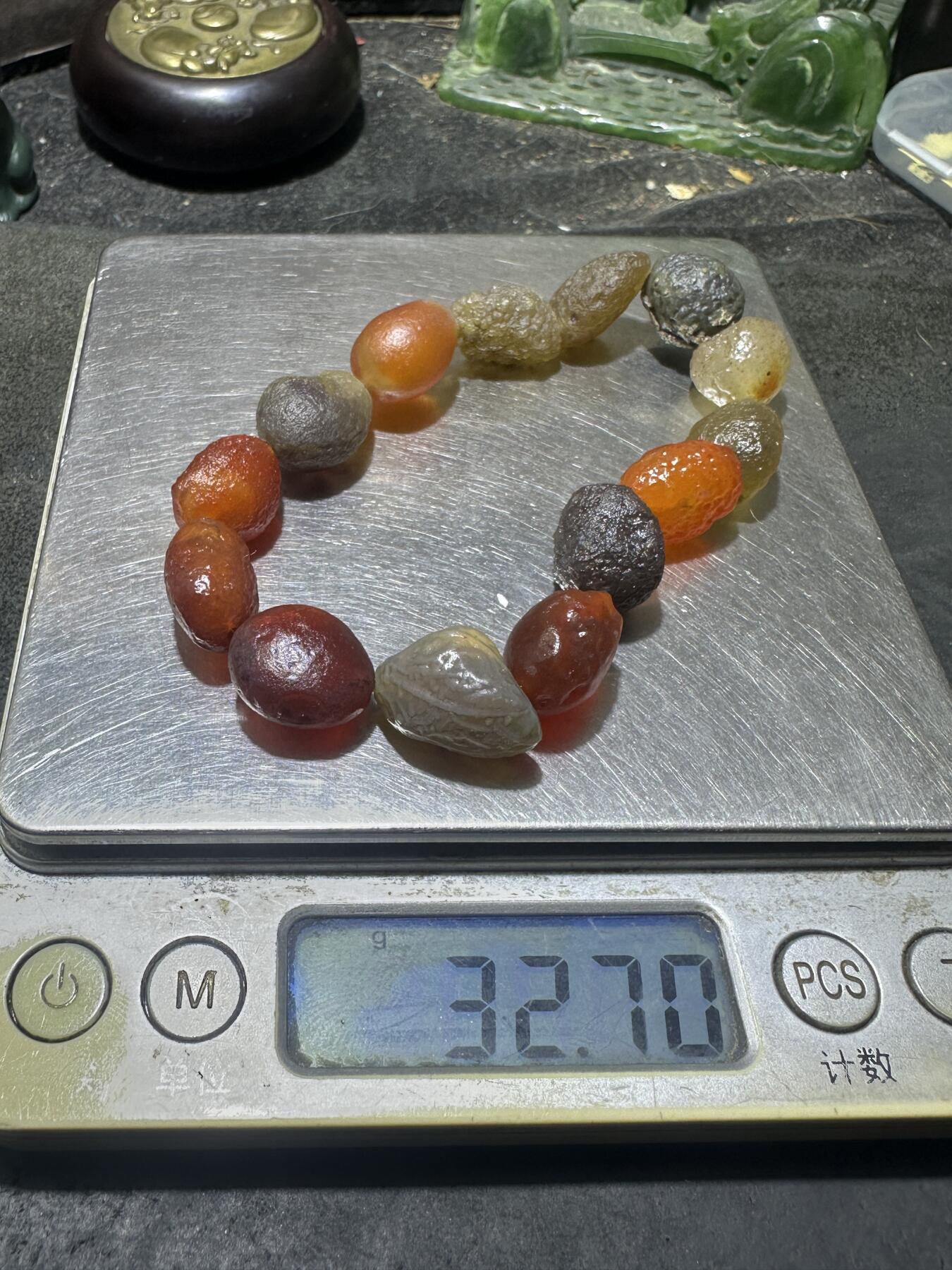 精美阿拉善多宝筋脉石原石手串一条，