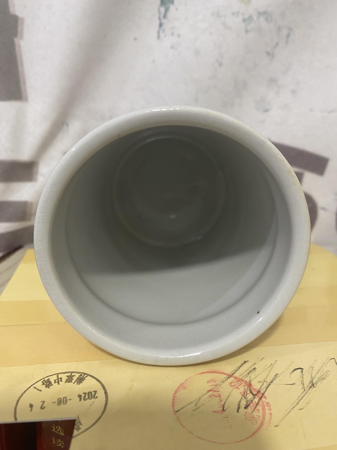 江南站杂件场 文＊时期笔筒