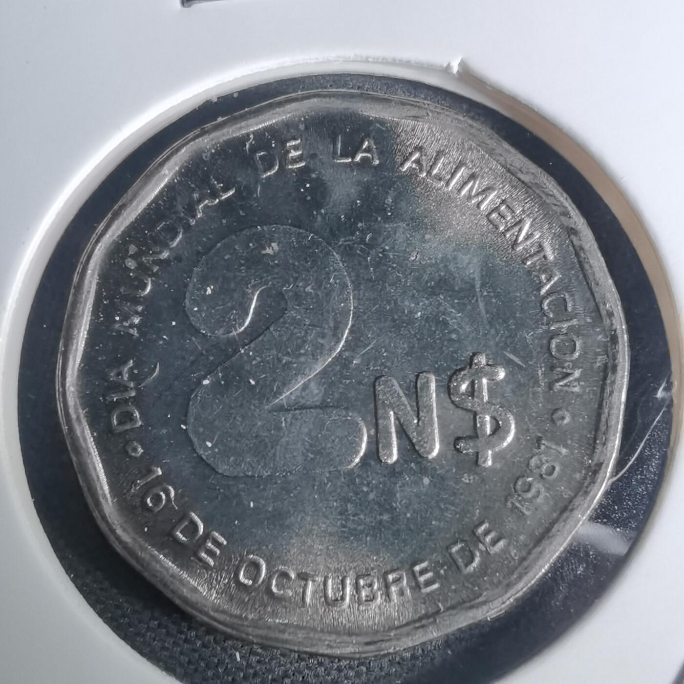 沼泽如烟--第935场 乌拉圭1981年2比索