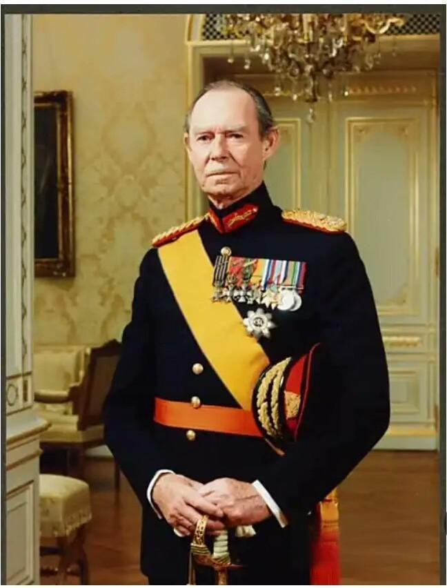 《大公肖像》雕刻版邮票共7枚