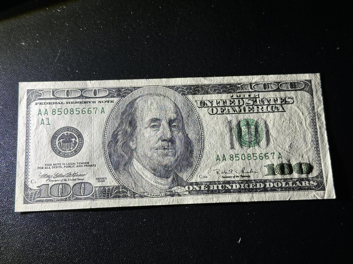 《外钞收藏家》第五百九十四期（畅拍场）（本平台长期征集拍品、欢迎藏友们联系合作）