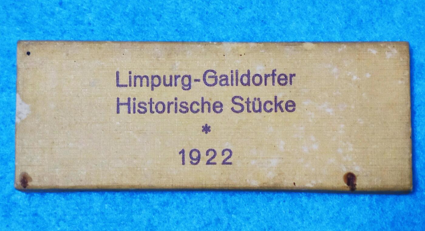 12月14日 🌏全球币章 珍品：1922年，德国，盖尔多夫10马克，陶瓷，紧急币，原盒3枚套，直径约40.5mm，41.5mm，43mm，重约：9g，10g，11g，全套综合近unc品相
