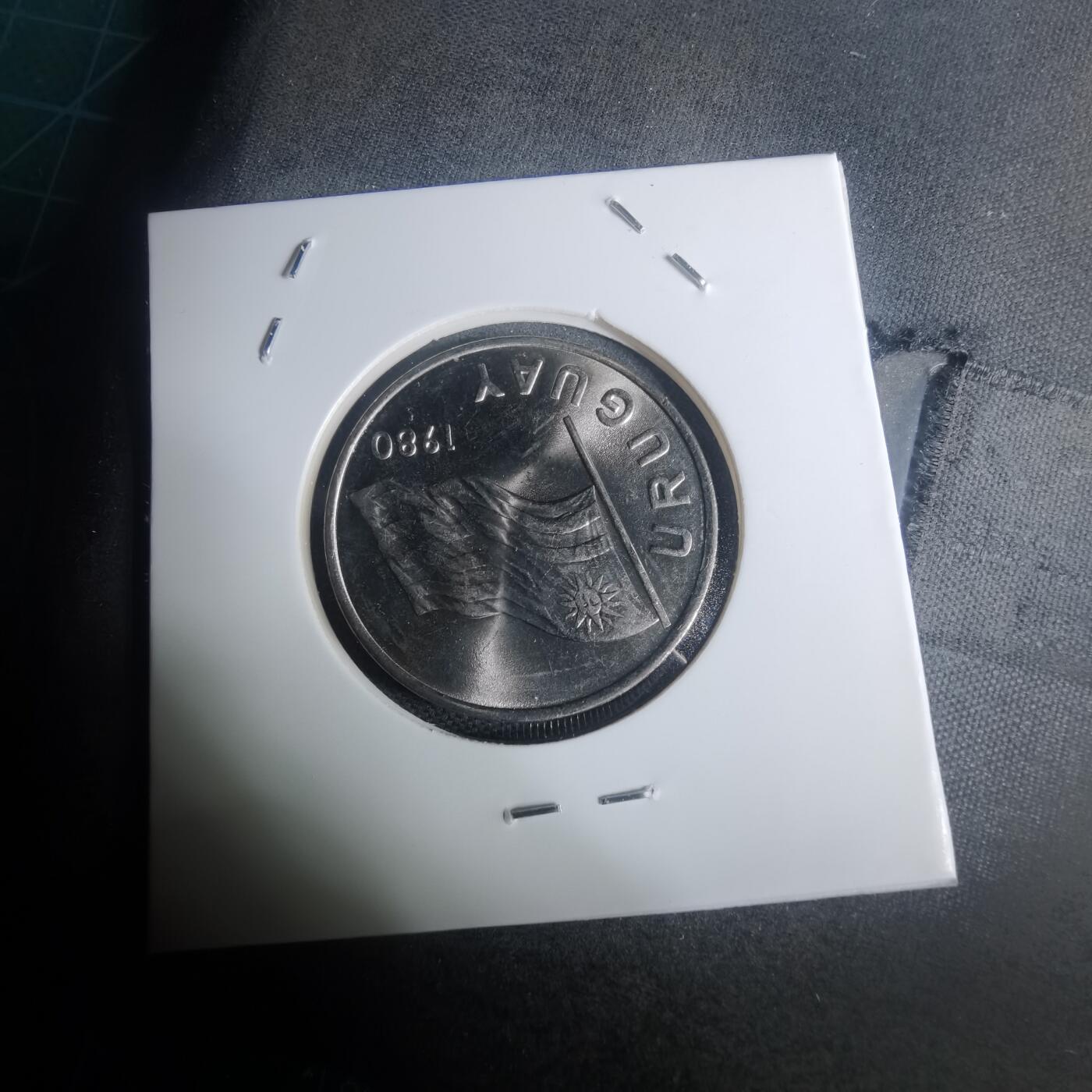 沼泽如烟--第935场 乌拉圭1980年5比索