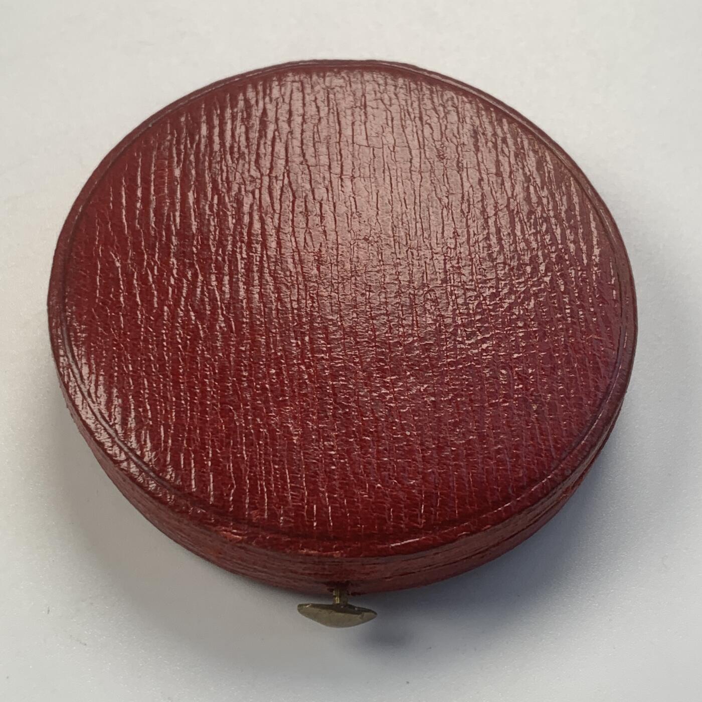 掌中浮雕-藏着的欧洲第046场 1894年法国里尔法学院颁发的银质奖章，45.5mm，50.3g，大师DUBOIS作品，品相包浆好