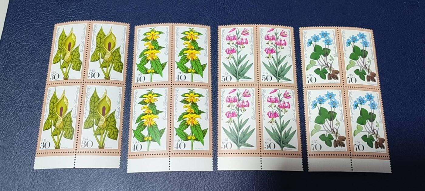 🔥套票🔥德国邮票专场，都是四方联套票 德国邮票  四方联一套，1978年发行，植物  森林花卉4全 ，品相如图