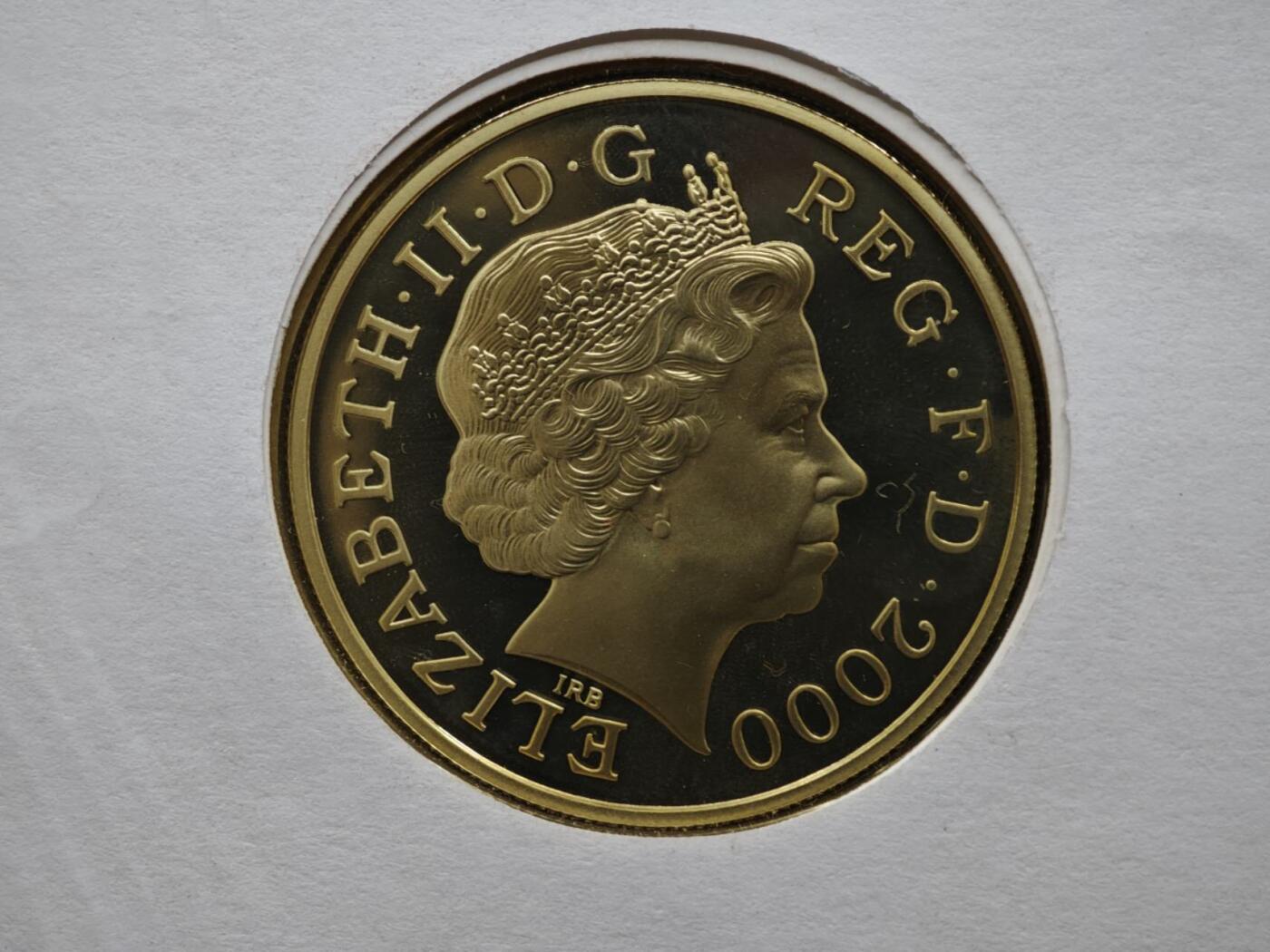 【淘币小摊】实时拍第八百三十拍   银币套币场   满百包邮可预留二周 每周一统一发货   英国2000年女王母亲5镑精制银币