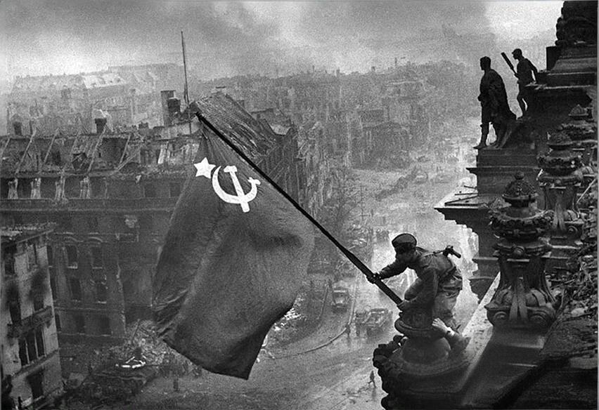 第三帝国最后官方邮票《德意志帝国战斗到底》末日“关门票”一套2枚全