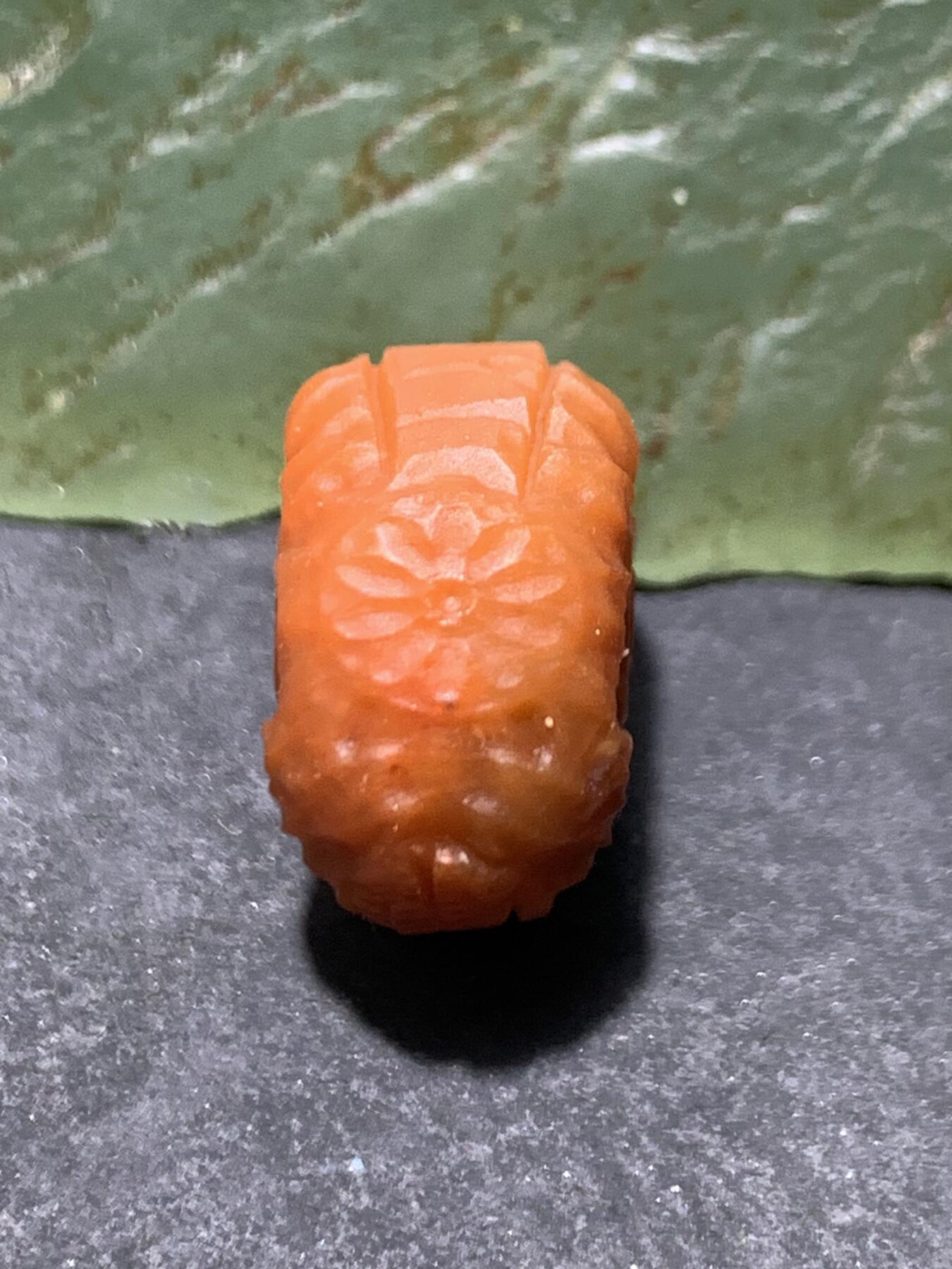 精美川料柿子红南红玛瑙雕刻骷髅酋长扣一个