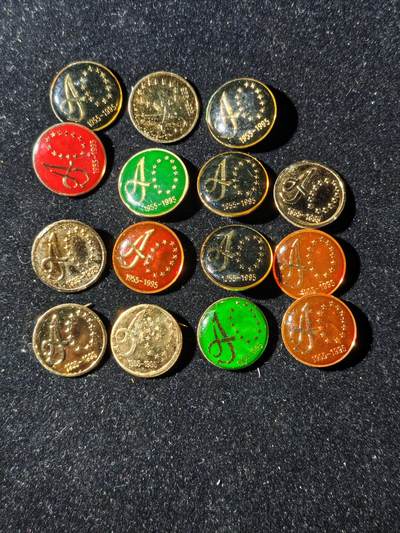 95期回流戒指饰品杂件纪念章丝路钱币专场 - 2.徽章一组