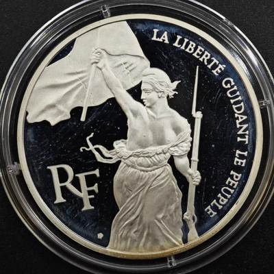 【淘币小摊】实时拍第八百三十拍   银币套币场   满百包邮可预留二周 每周一统一发货   - 法国1993年卢浮宫系列自由引导人民100法郎精制银币