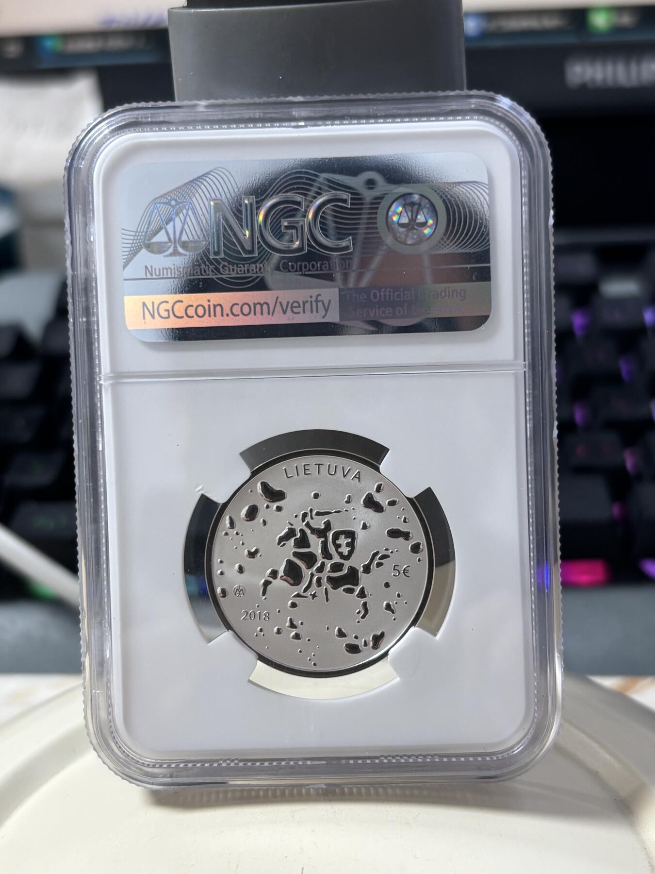 第186期拍卖 获奖立陶宛2018年传统庆典仲夏夜纪念银币NGC-PF70，925银，12.44克，发行3000枚，获2020年克劳斯年度最佳银币大奖