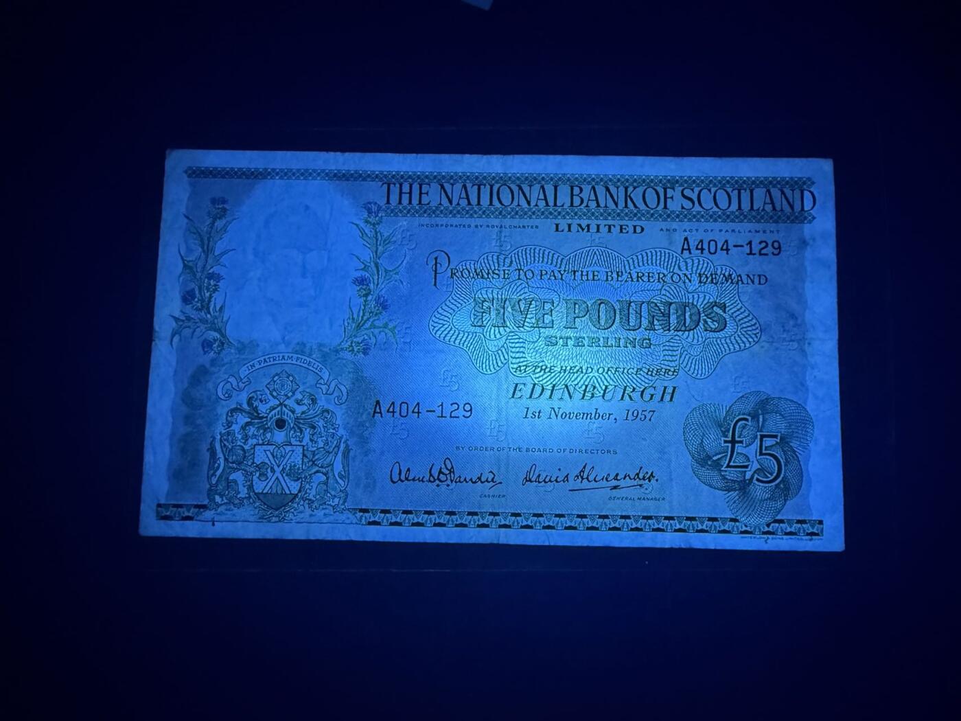 【炜奕收藏】，第五十三期 1957年苏格兰国民银行5镑，品相如图