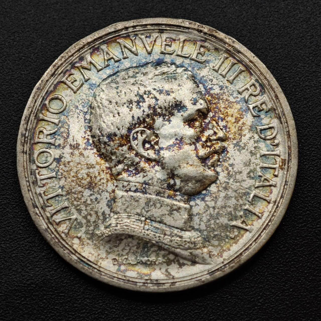 【淘币小摊】实时拍第八百三十拍   银币套币场   满百包邮可预留二周 每周一统一发货   意大利1914年马车2里拉银币五彩包浆