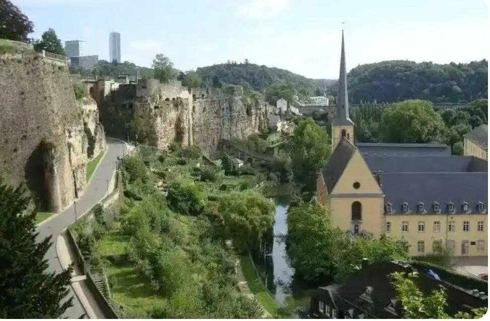 《大公肖像》雕刻版邮票共7枚