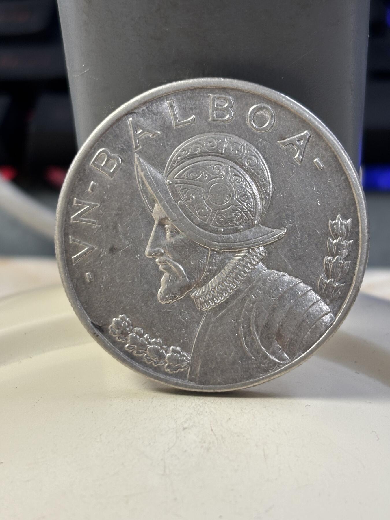 第185期拍卖 巴拿马1937年1巴波亚26.73克纪念银币，900银，