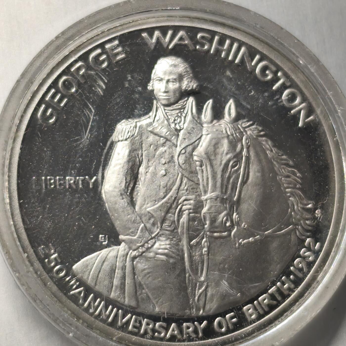 老蟹的宝藏🏴‍☠️ V 美国1982年1/2美元银币纪念币Composition	Silver (.900) Weight12.5 g