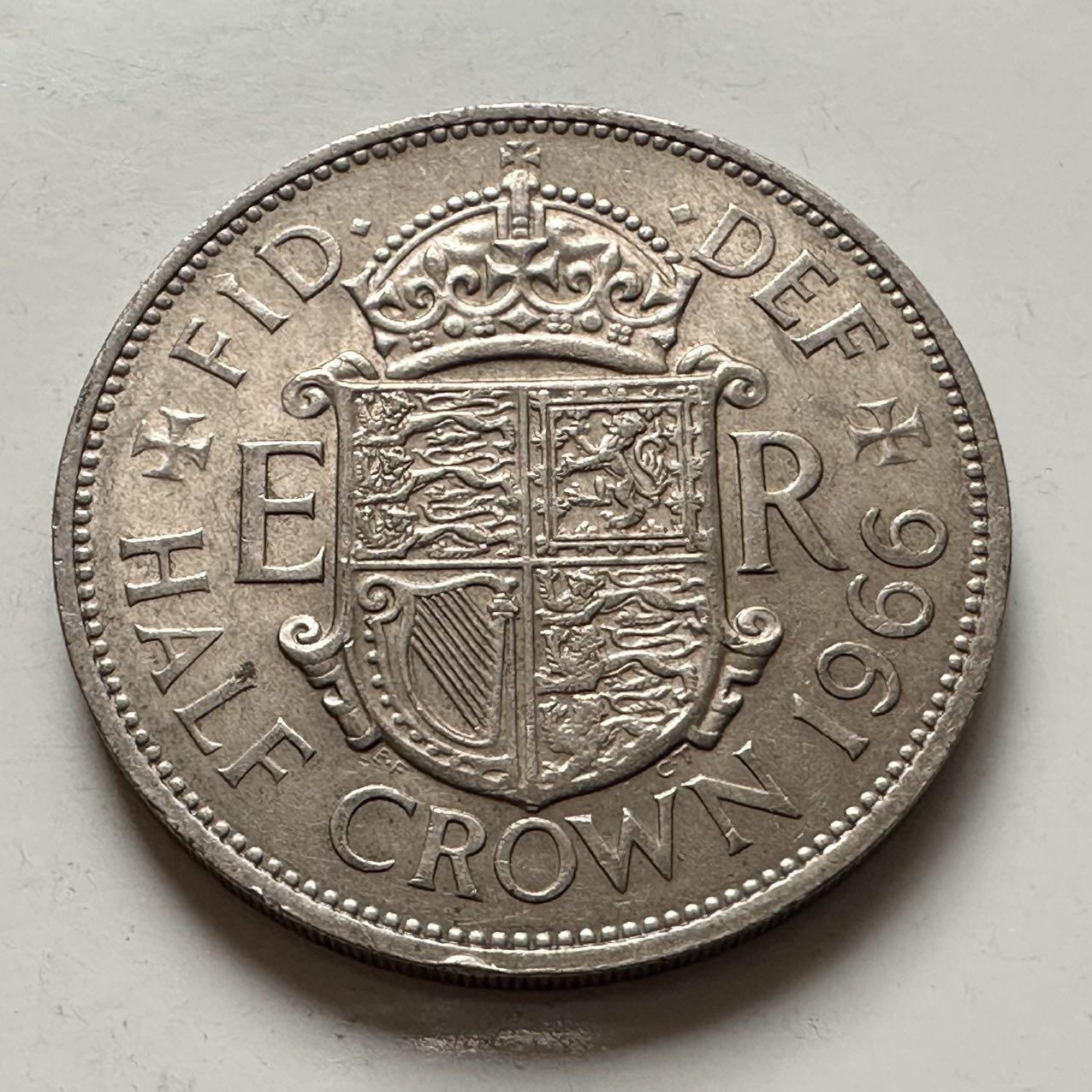 🌹外币初藏🌹🐯2025年第141场  每周二四六晚8️⃣点 接代拍 英国1966年半克朗 b