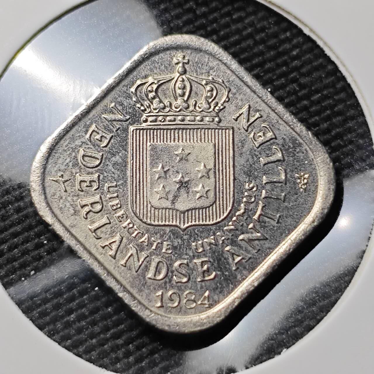 KK钱币收藏小铺 第380期  2月预留时间 周末发货  1984荷属安地列斯5分
