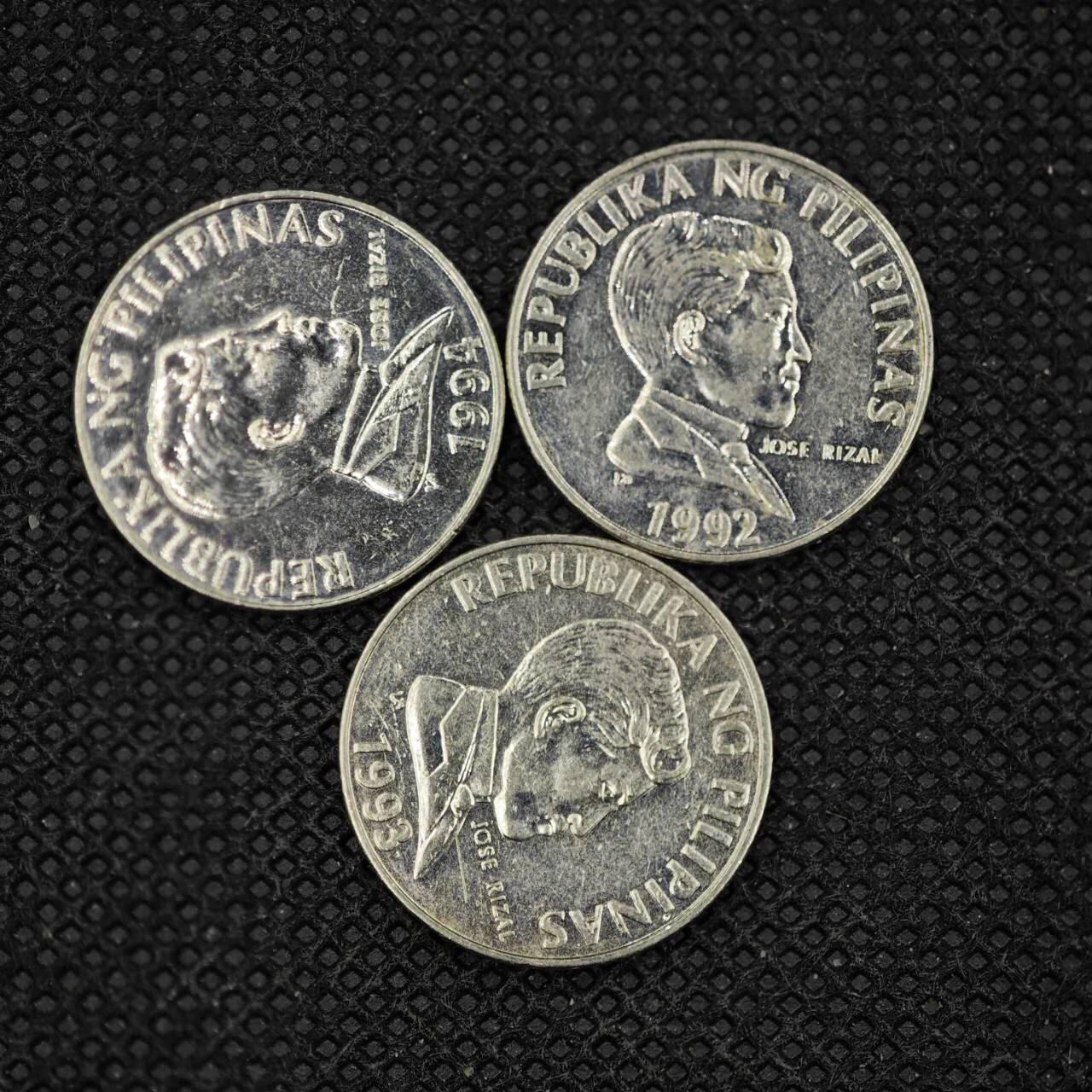 【淘币小摊】实时拍第八百三十一拍   散币场   满百包邮可预留二周 每周一统一发货    菲律宾1比索3枚