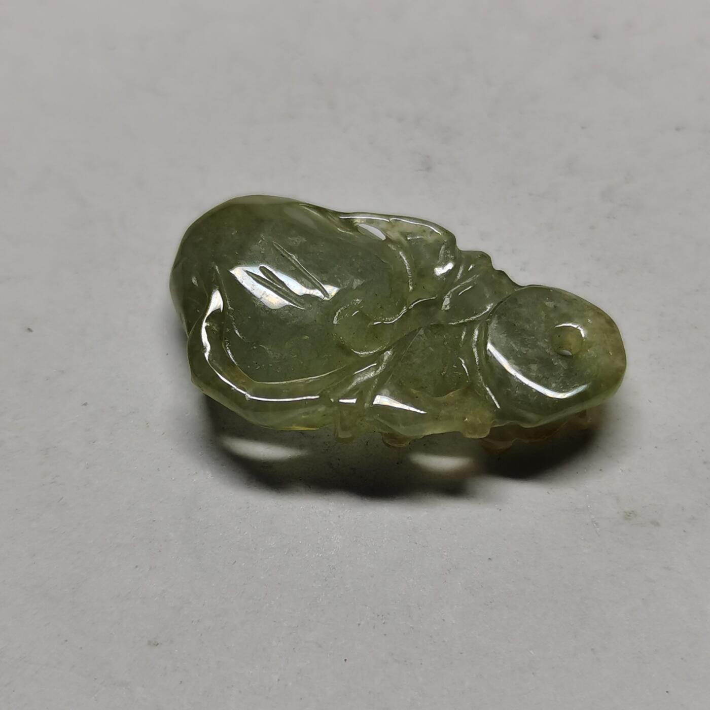 杂件专场89期 清代老玉吊坠，手雕猴和桃