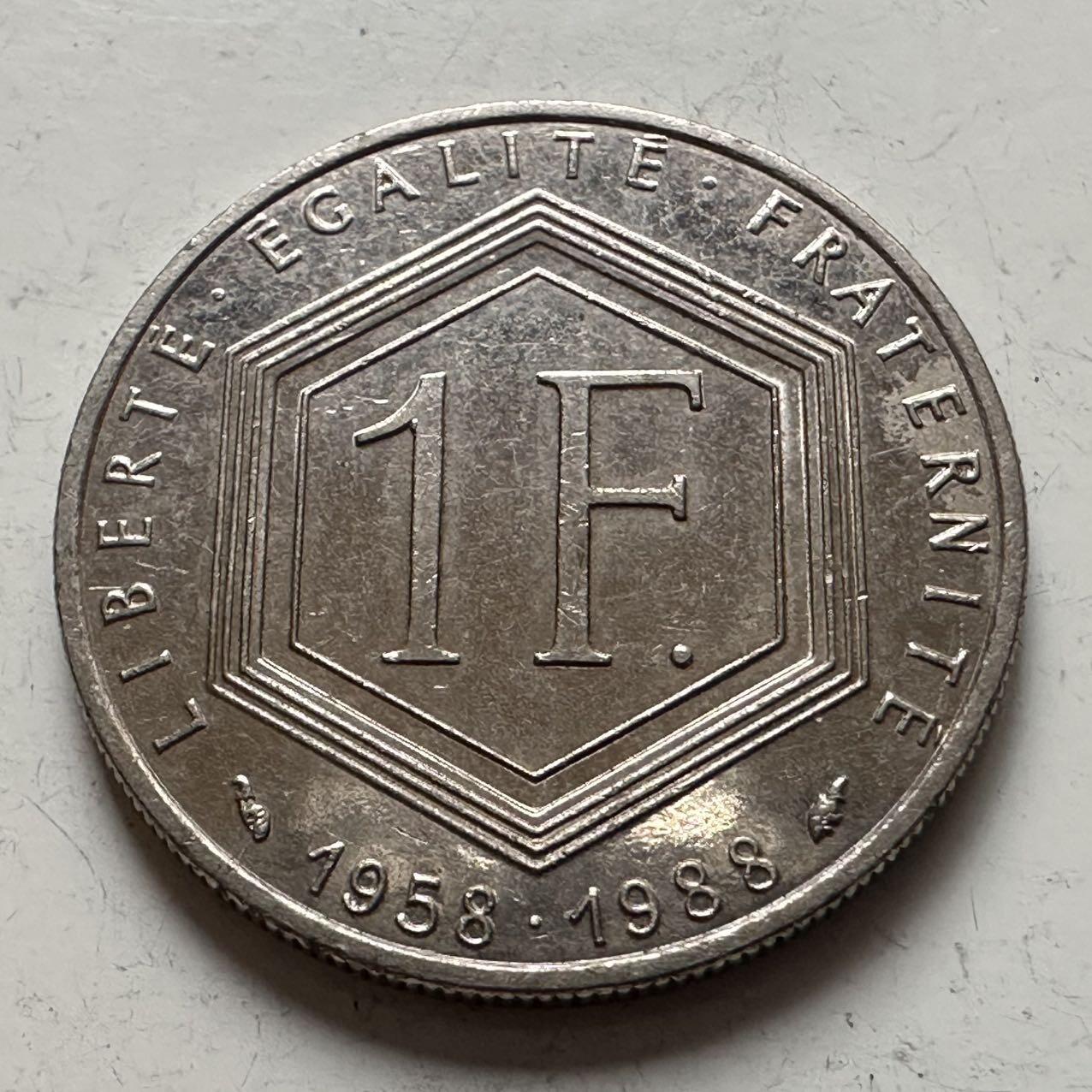 🌹外币初藏🌹🐯2025年第141场  每周二四六晚8️⃣点 接代拍 法国1988年戴高乐一法郎