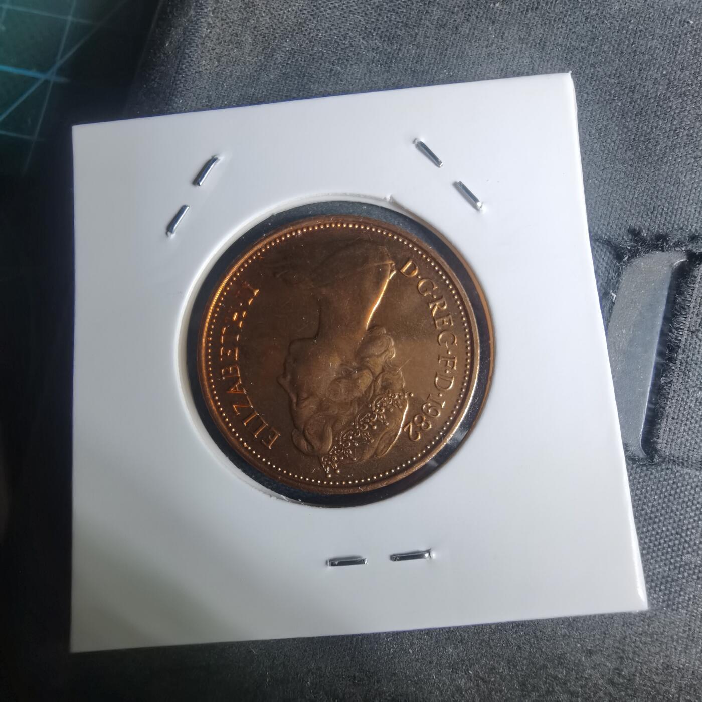 沼泽如烟--第935场 英国1982年2便士