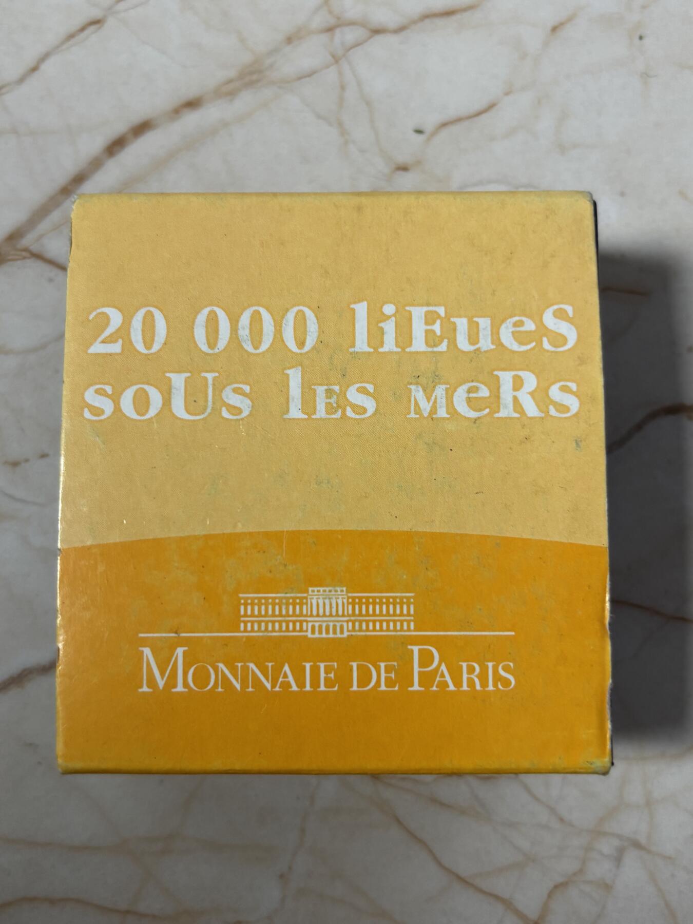 第186期拍卖 法国2005年儒勒 凡尔纳环游地球系列2精制纪念银币，900银，22.2克，发行5000枚，有氧化