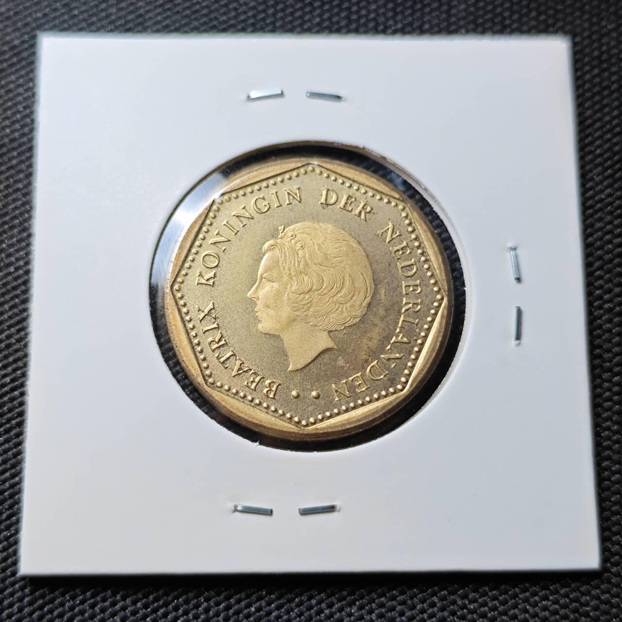 KK钱币收藏小铺 第380期  2月预留时间 周末发货   2002荷属安地列斯5盾 好品