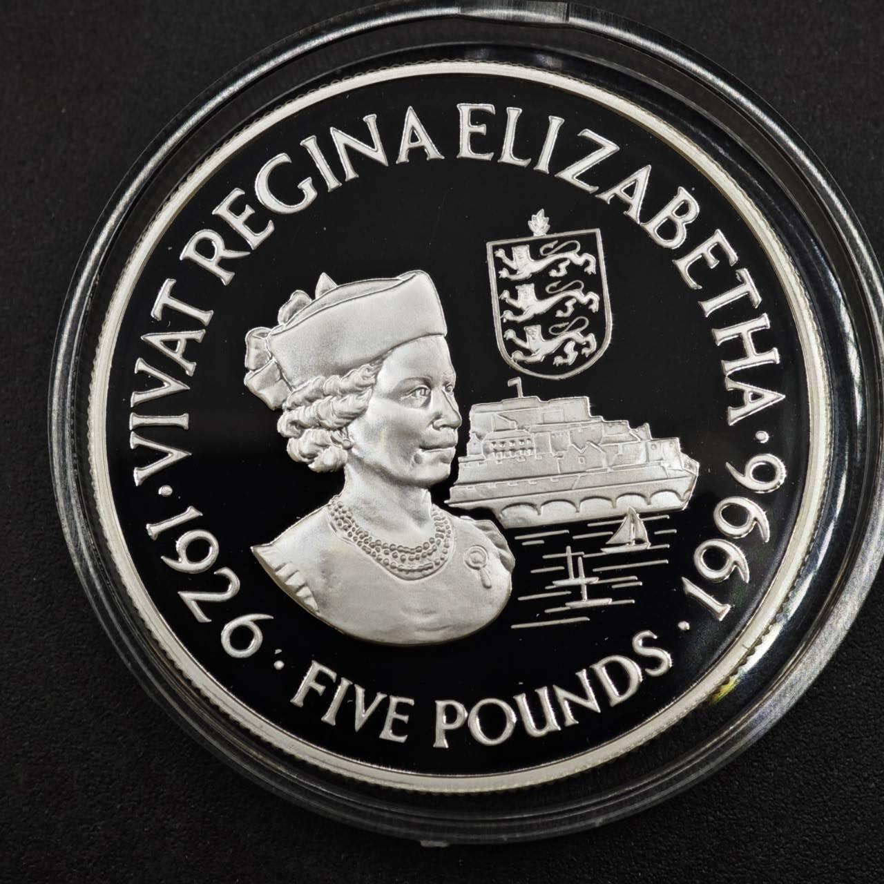 【淘币小摊】实时拍第八百三十拍   银币套币场   满百包邮可预留二周 每周一统一发货   根西岛1996年女王70周岁5镑精制银币重28.2克925银银价365