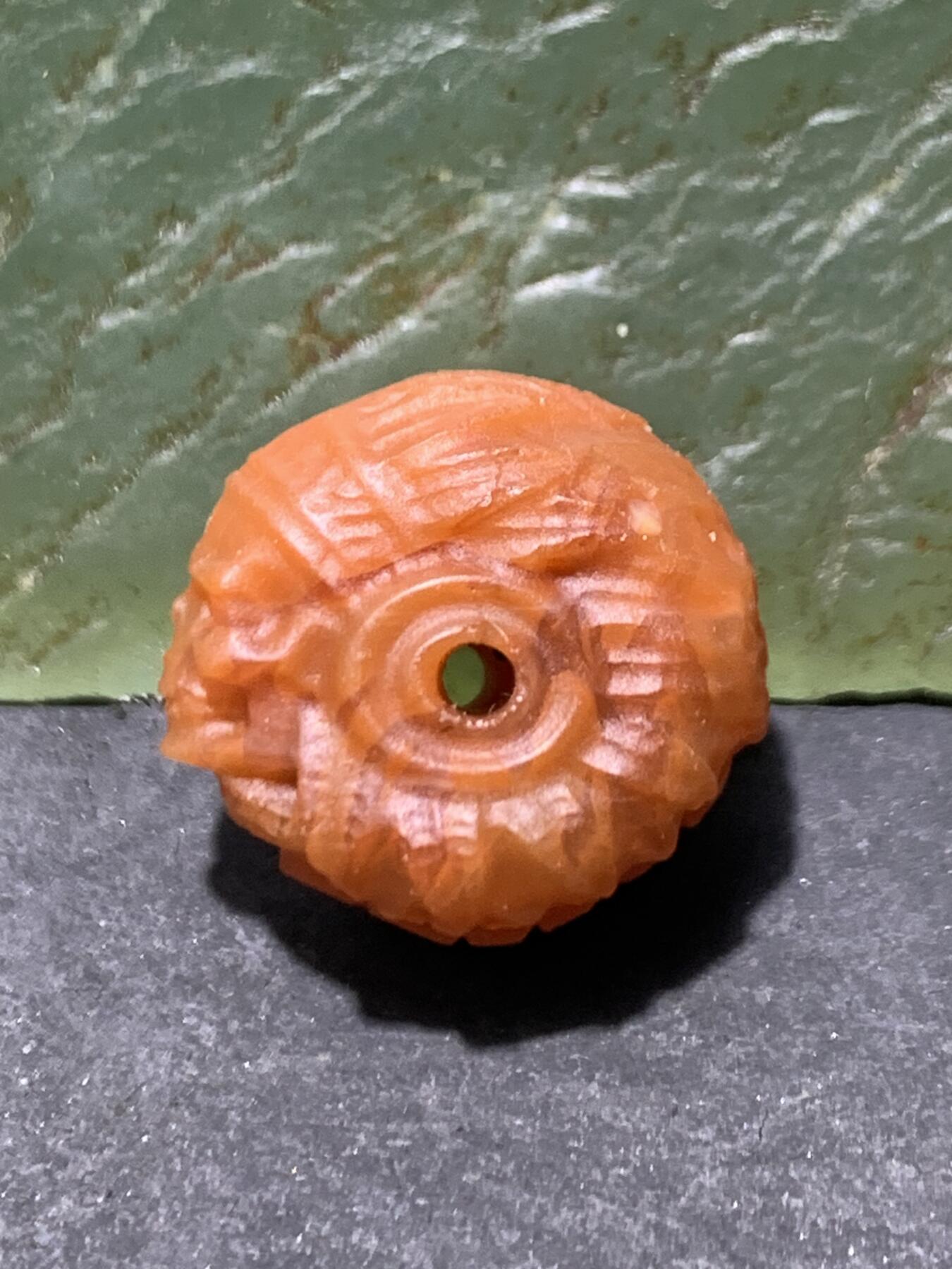 精美川料柿子红南红玛瑙雕刻骷髅酋长扣一个