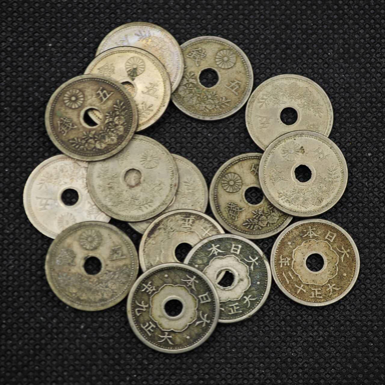 【淘币小摊】实时拍第八百三十一拍   散币场   满百包邮可预留二周 每周一统一发货    日本五钱15枚