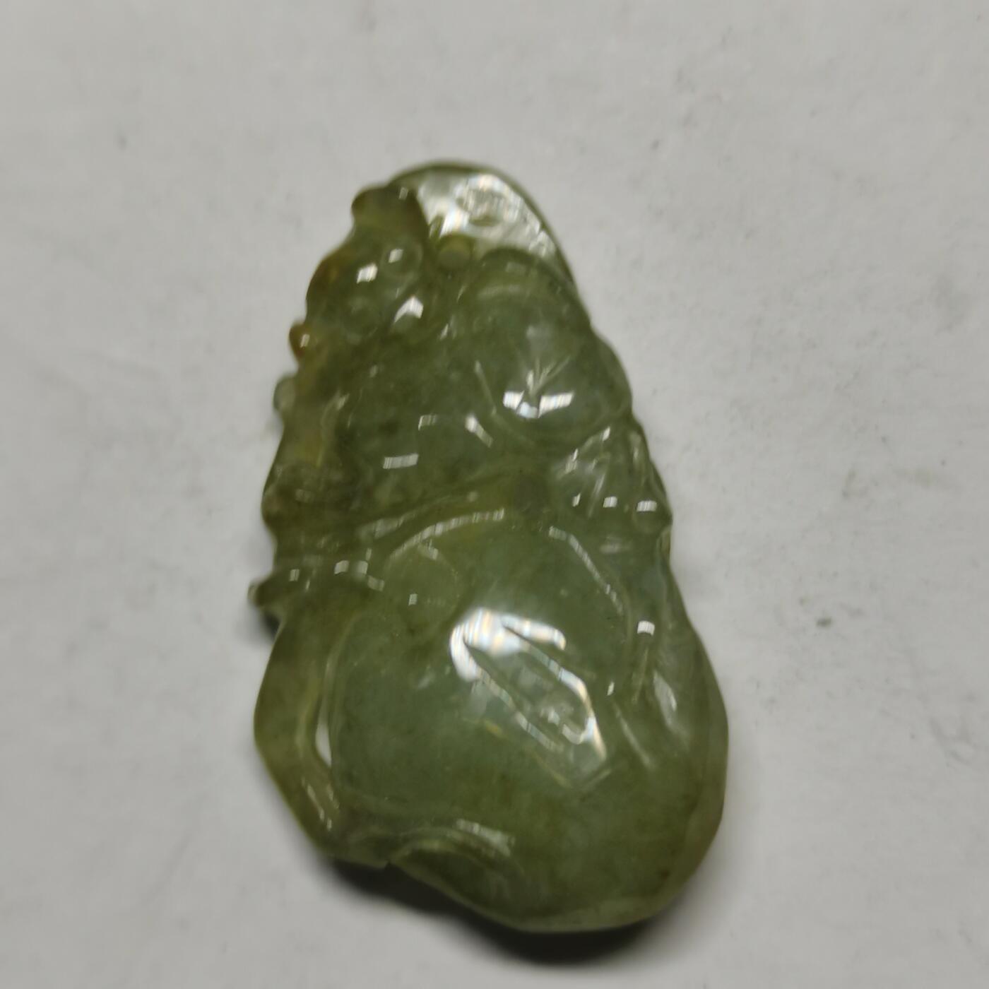 杂件专场89期 清代老玉吊坠，手雕猴和桃