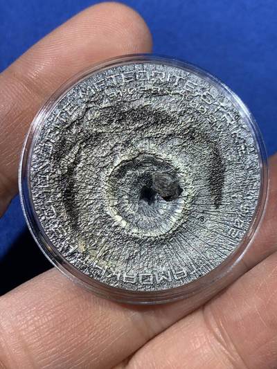 《竞宝斋》第448场 周日，周一，2场连拍 （全场包邮） - 库克群岛2016年摩洛哥球粒陨石仿古纪念银币 限量发行2500枚，带原盒，证书，999银，陨石银币，少见品种。