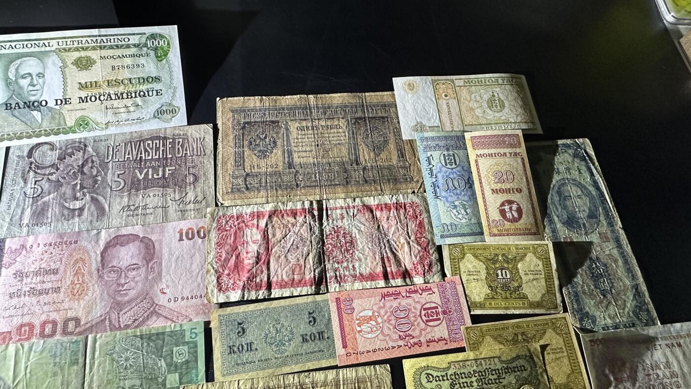 《外钞收藏家》第五百九十四期（畅拍场）（本平台长期征集拍品、欢迎藏友们联系合作）