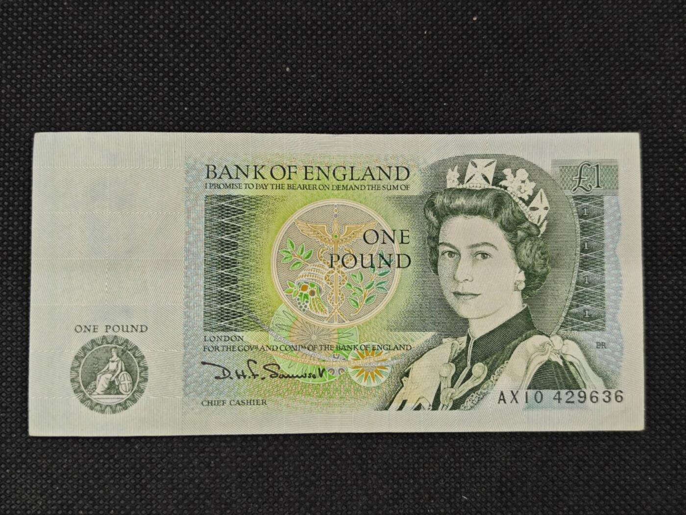 【淘币小摊】实时拍第八百三十一拍   散币场   满百包邮可预留二周 每周一统一发货    英国英格兰银行一镑纸币【有折】