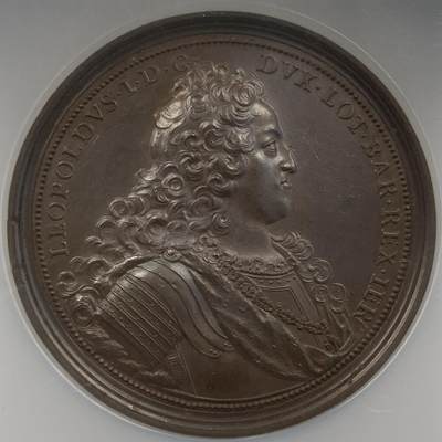 掌中浮雕-藏着的欧洲第046场 - NGC MS61 : 1722年法国洛林公路修复纪念铜章，法国早期原铸大铜章，61mm, 评级盒有磕碰伤（如图）