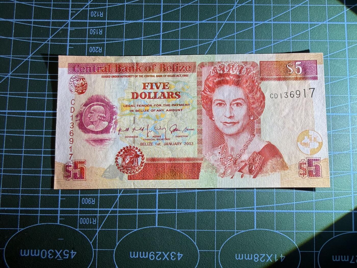 【炜奕收藏】，第五十三期 2002年伯利兹5元，UNC品相，早期年份版