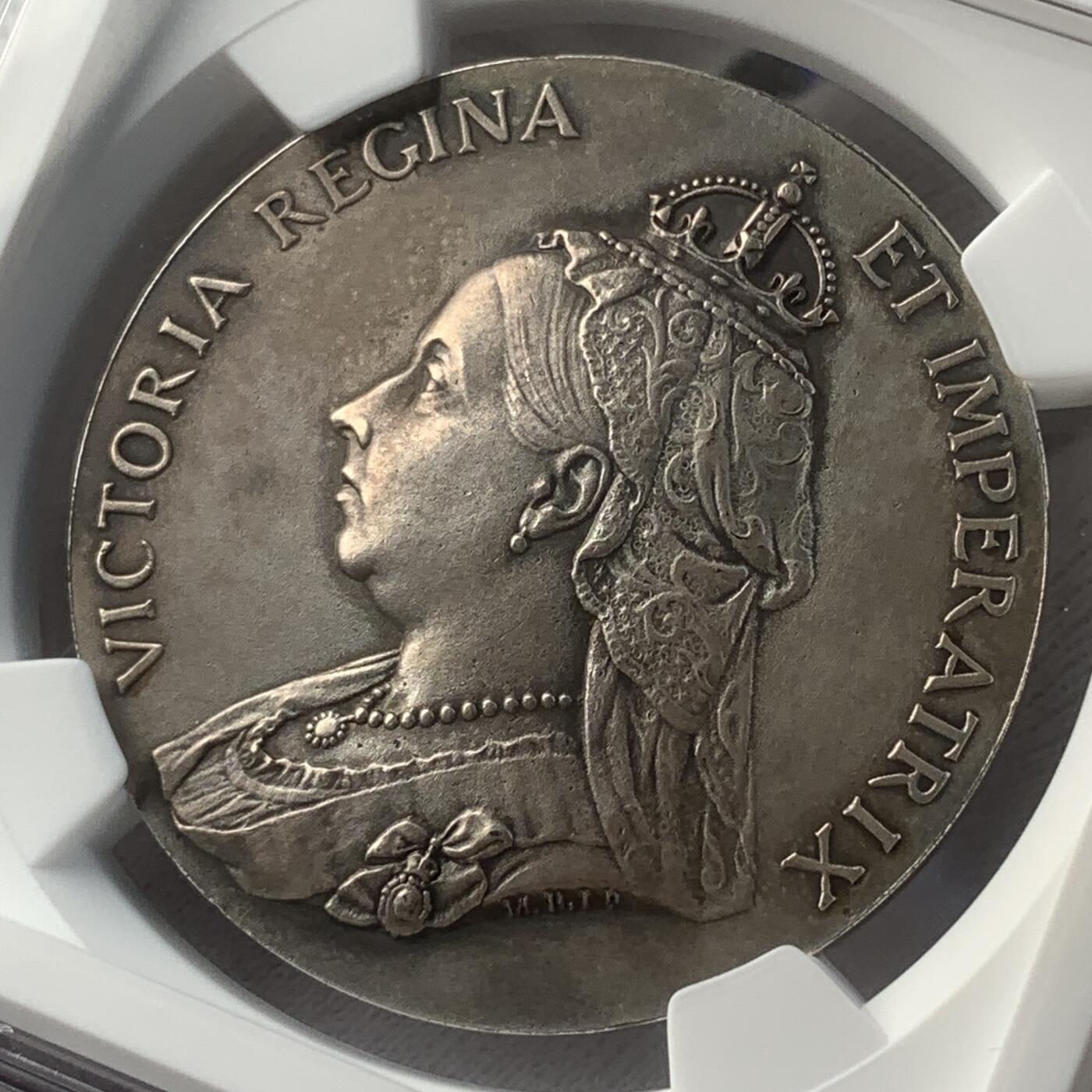 掌中浮雕-藏着的欧洲第046场