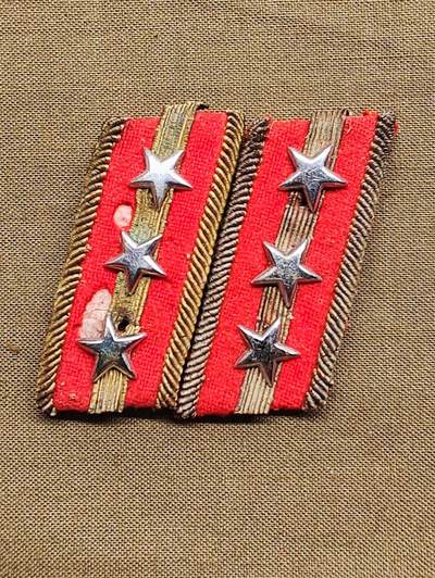 日二战大尉领章顺撇 单片好品180 有蛀140 - 日二战大尉领章顺撇 单片好品180 有蛀140