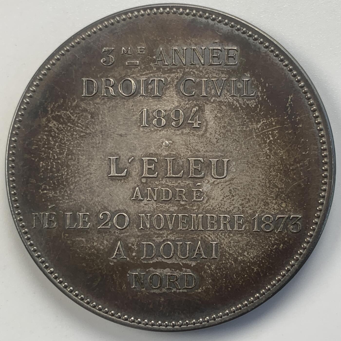 掌中浮雕-藏着的欧洲第046场 1894年法国里尔法学院颁发的银质奖章，45.5mm，50.3g，大师DUBOIS作品，品相包浆好