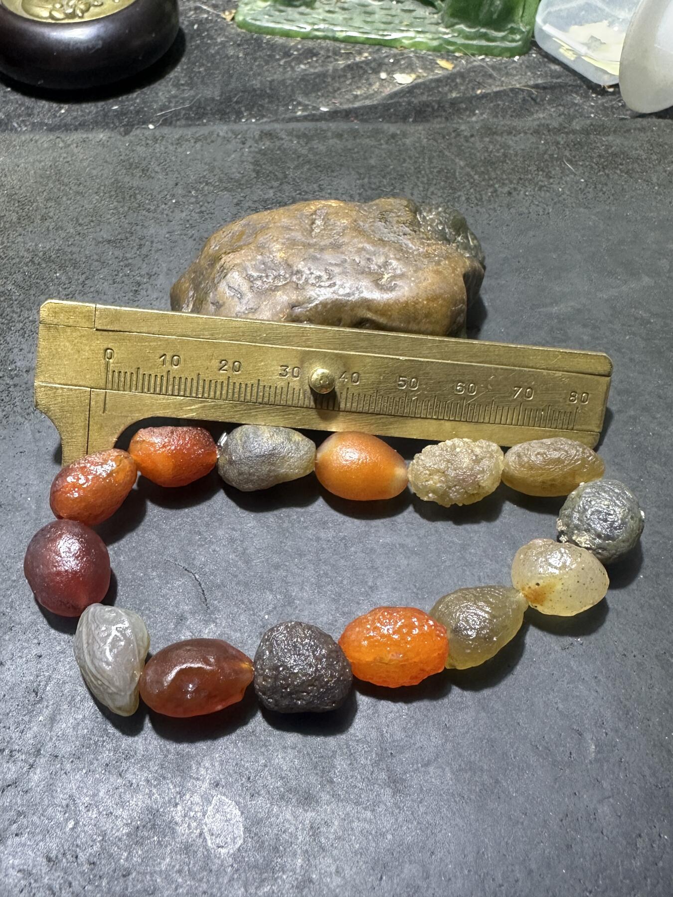 精美阿拉善多宝筋脉石原石手串一条，