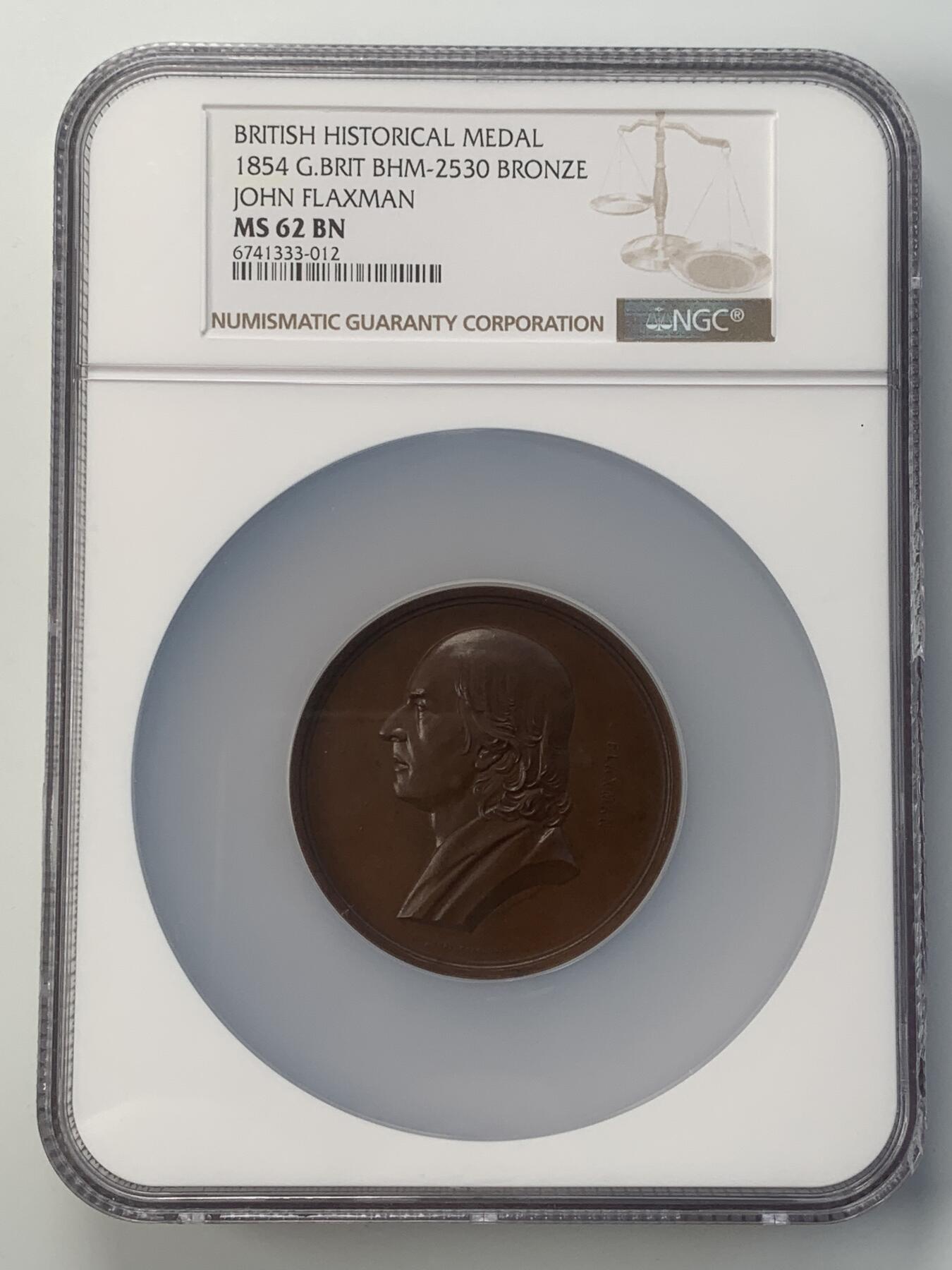 掌中浮雕-藏着的欧洲第046场 NGC MS62 : 1854年英国《伦敦艺术联盟》约翰. 弗拉克斯曼纪念铜章， 55mm ，评级盒子有破损（如图）