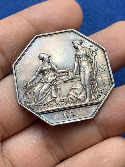 《竞宝斋》第448场 周日，周一，2场连拍 （全场包邮） - 法国鲁昂银行八角银质代币 34.6mm 19克 船首银标  雕刻名家Dubois作品 女神穿半身鱼鳞胸甲 胸口鬼脸依稀可见