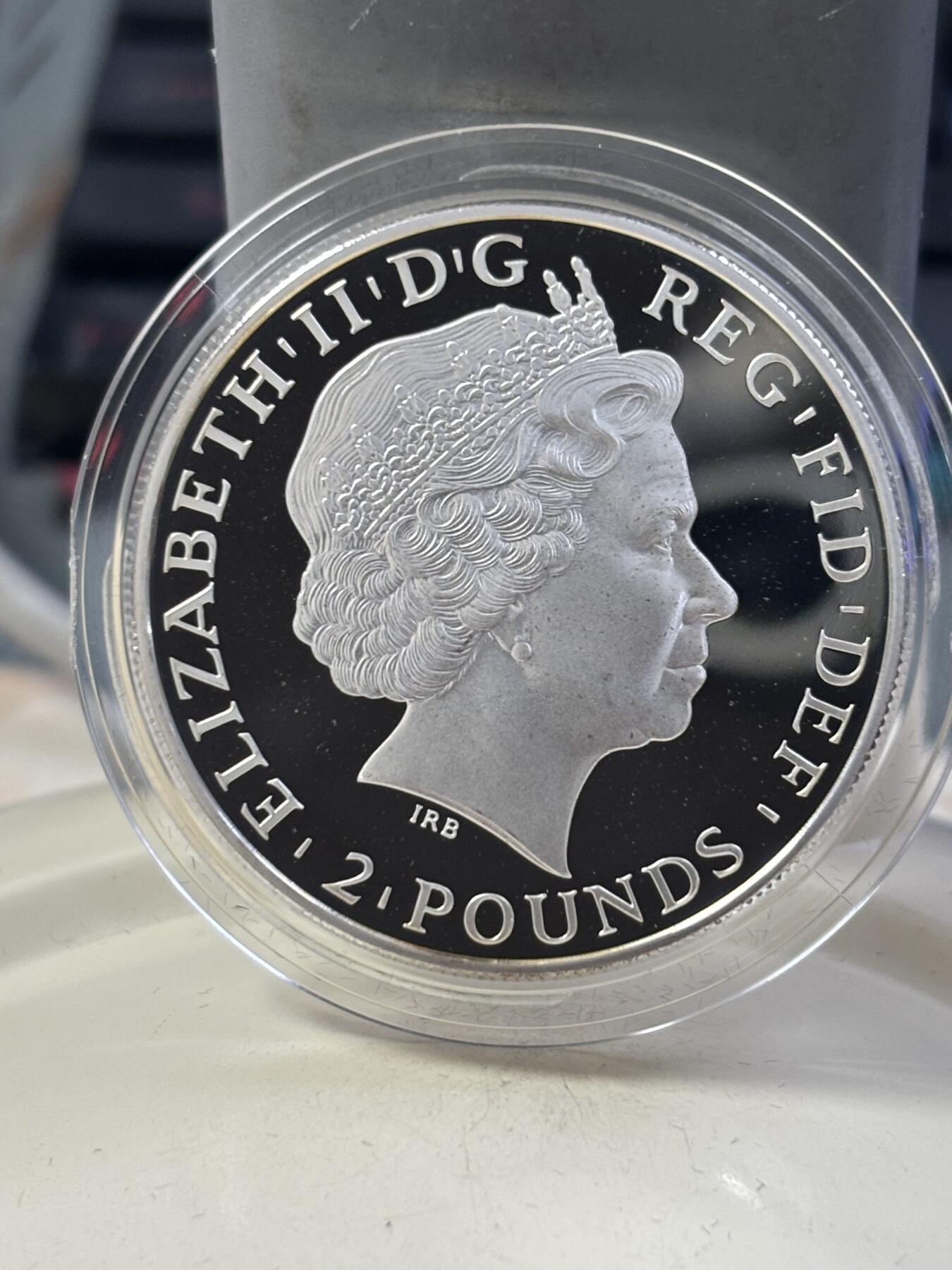 第186期拍卖 英国2011年不列颠女神系列精制纪念银币4枚全套，958银，32.45克/16.22克/8.11克/3.24克，有氧化