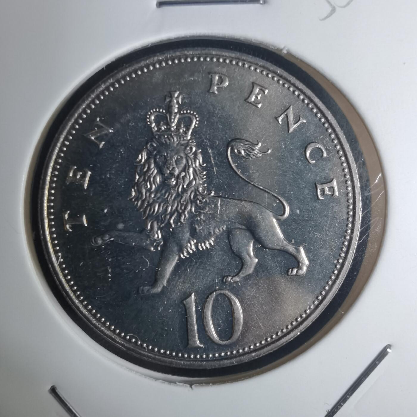 沼泽如烟--第935场 英国1982年10便士