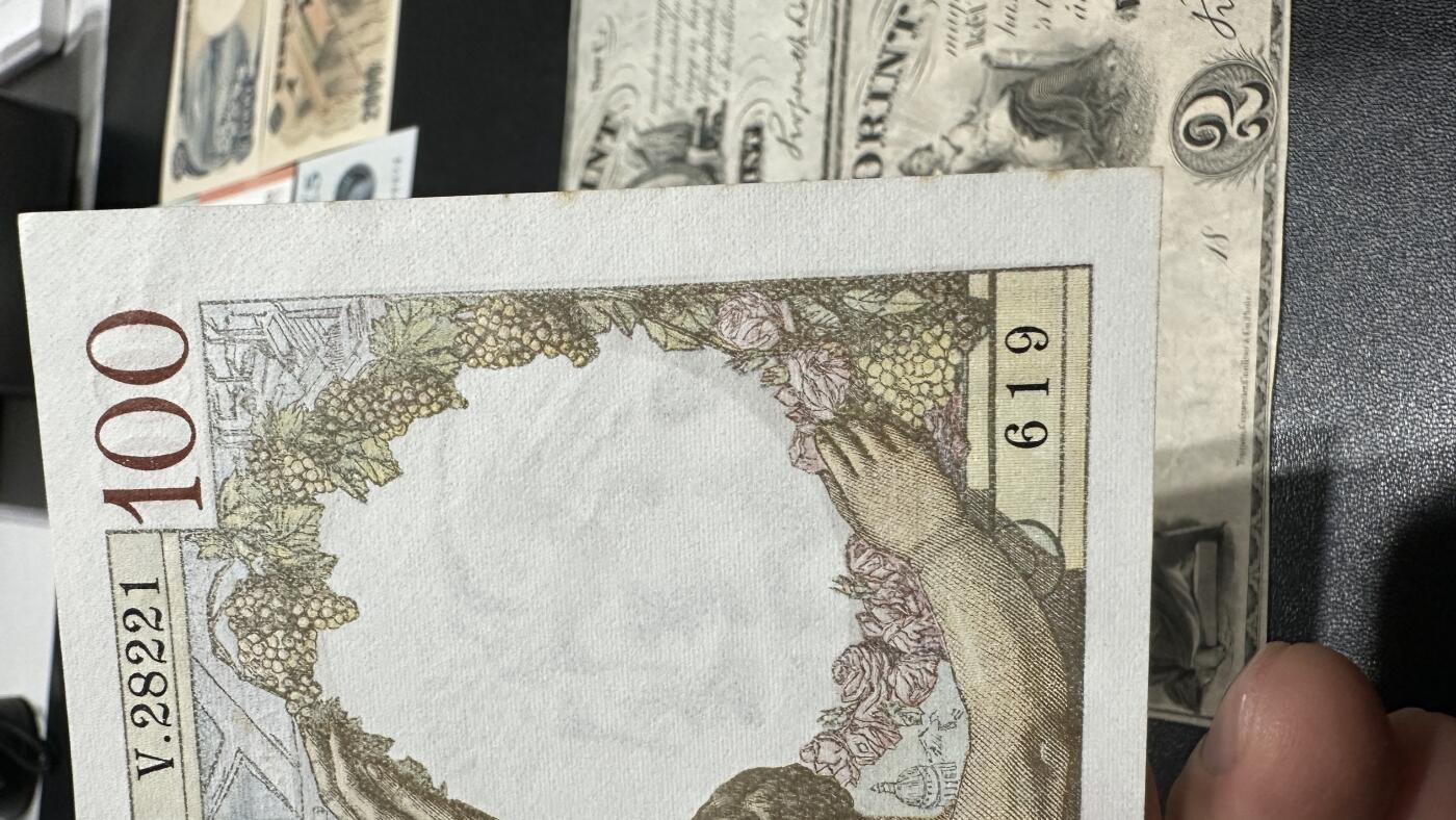 《外钞收藏家》第五百九十四期（畅拍场）（本平台长期征集拍品、欢迎藏友们联系合作）