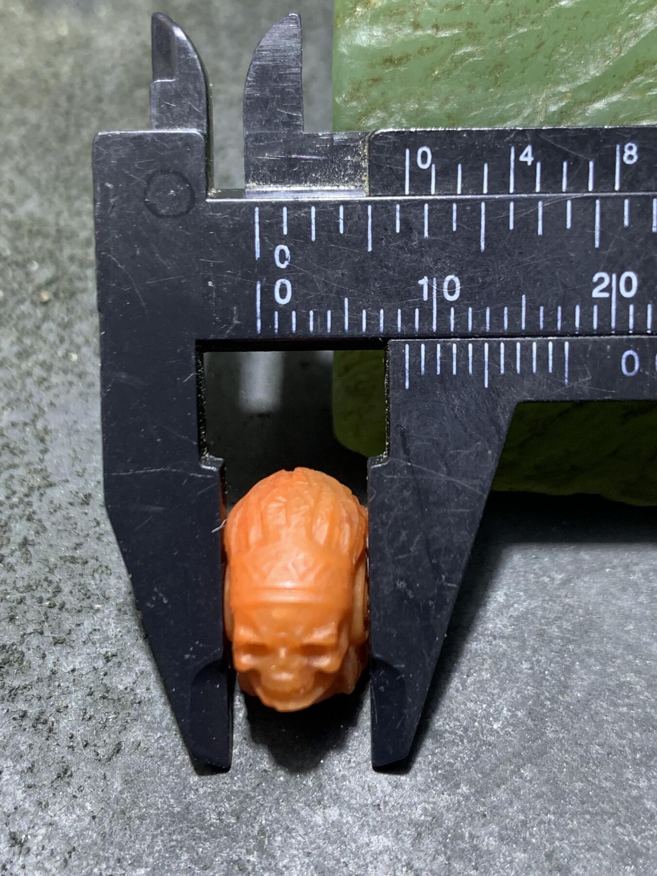 精美川料柿子红南红玛瑙雕刻骷髅酋长扣一个